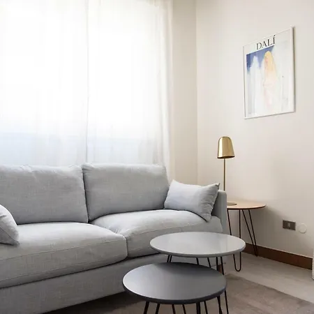 Spacious Modern Flat In A Lively Area * Milano