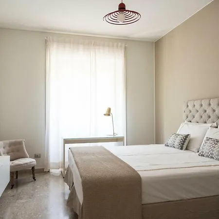 Spacious Modern Flat In A Lively Area Milano
