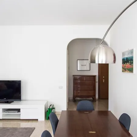 Apartamento Spacious Modern Flat In A Lively Area