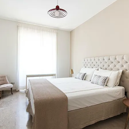 Spacious Modern Flat In A Lively Area * Milánó