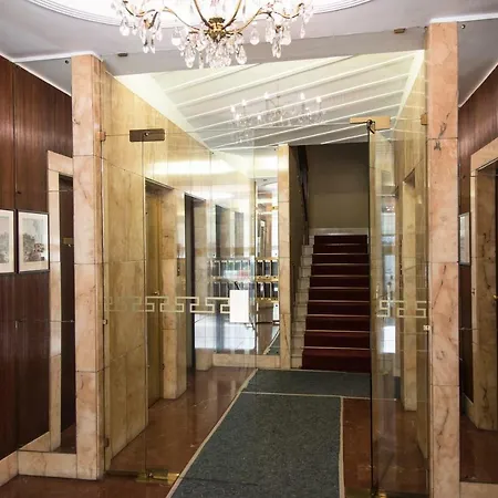 Spacious Modern Flat In A Lively Area * מילאנו
