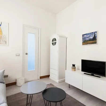 Spacious Modern Flat In A Lively Area * מילאנו